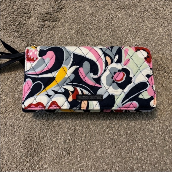 Vera Bradley Wallet - Picture 1 of 6